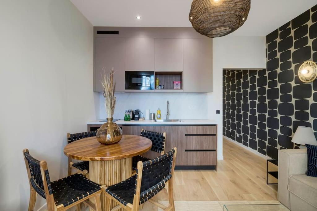 12.appart 4pers#1 Bedroom #pere Lachaise #nation * Parijs